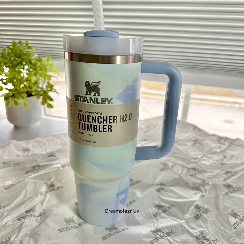 Stanley Quencher 30oz Cool Serene Brushstrokes